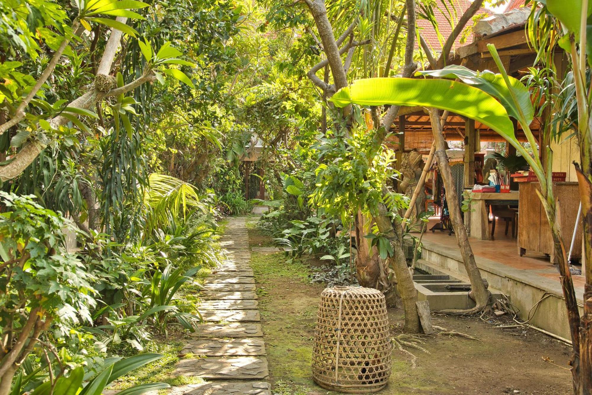 Bali Telaga Hati Yoga Healing And Retreat Center Hostel Sanur  Exterior photo